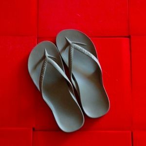Mens flip flops